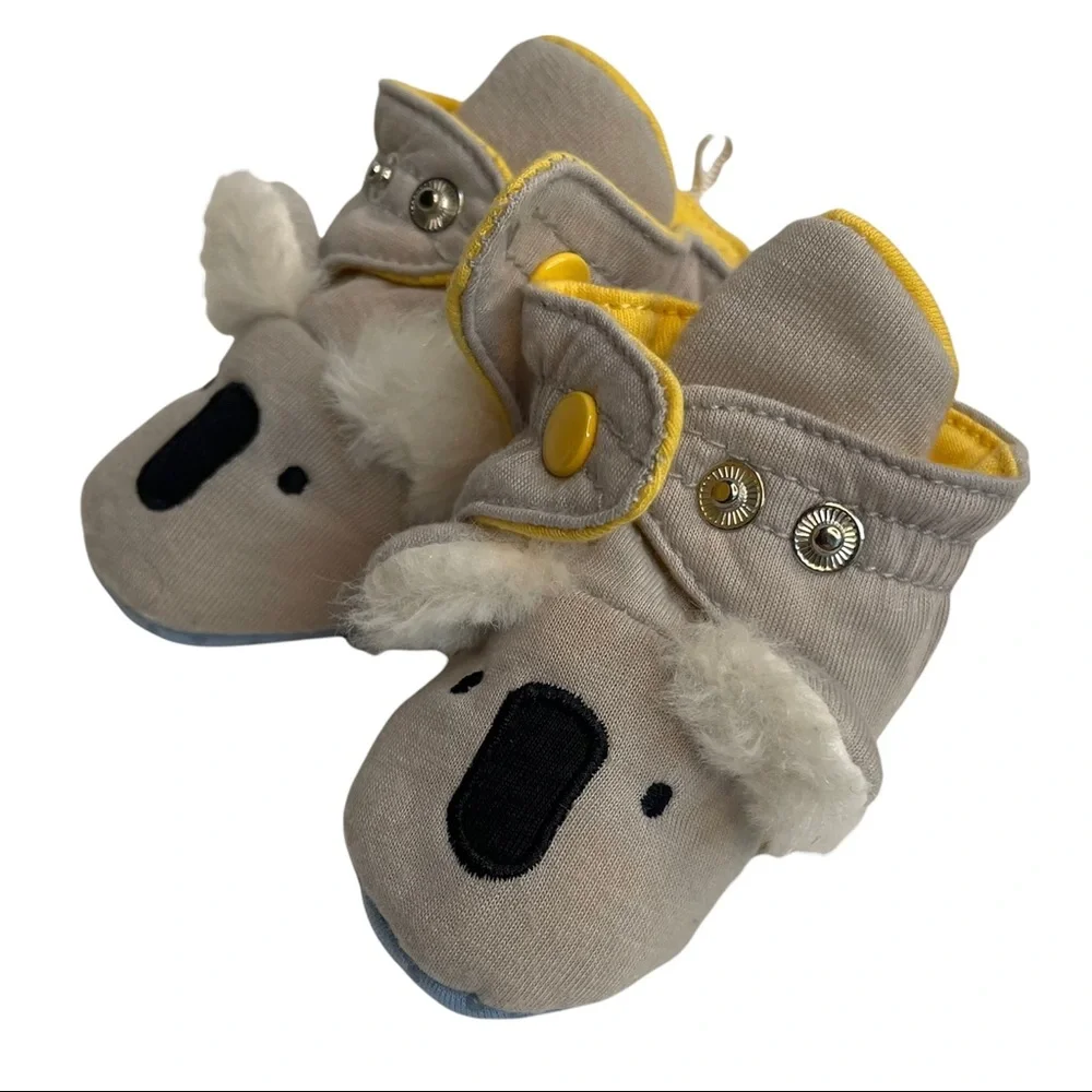 TARGET Baby Shoes Animal Bear Gray Yellow Size 0-3 months